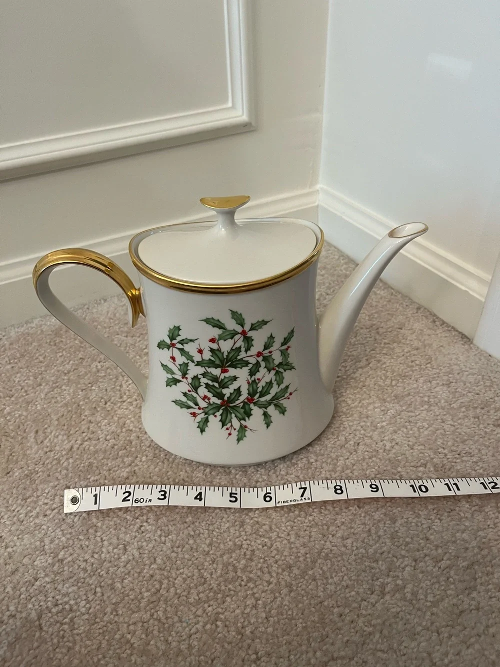 Lenox Holiday Coffee pot with lid